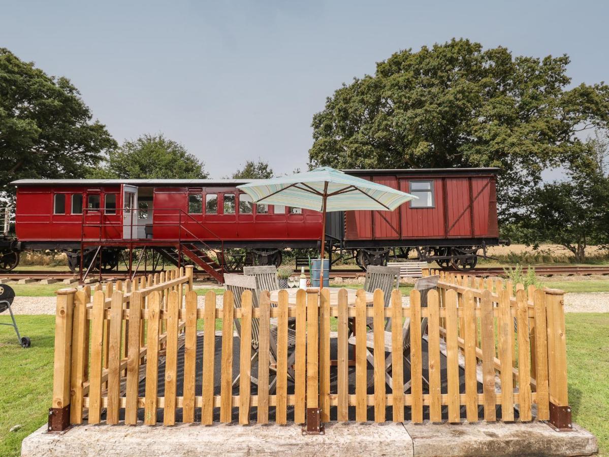 The Carriage At High Barn Heritage Холстед Экстерьер фото
